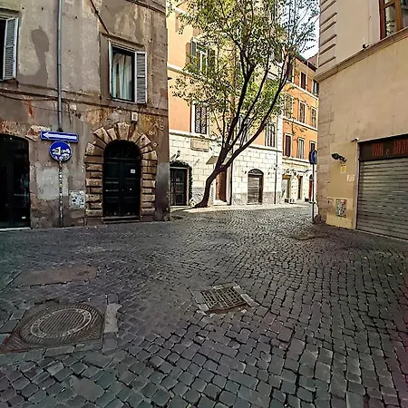 Apartment Piazza Del Fico, Al Centro Di